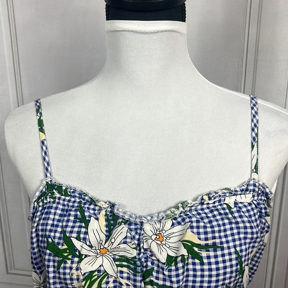 Ruffle crop top 🖤 - Picture 2 of 9